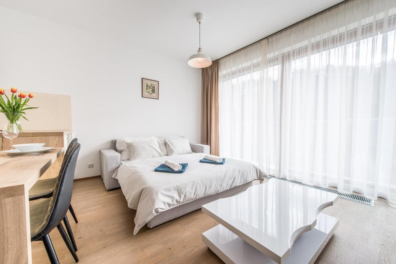 Mozart Central Apartments With Garage Prague Exterior photo