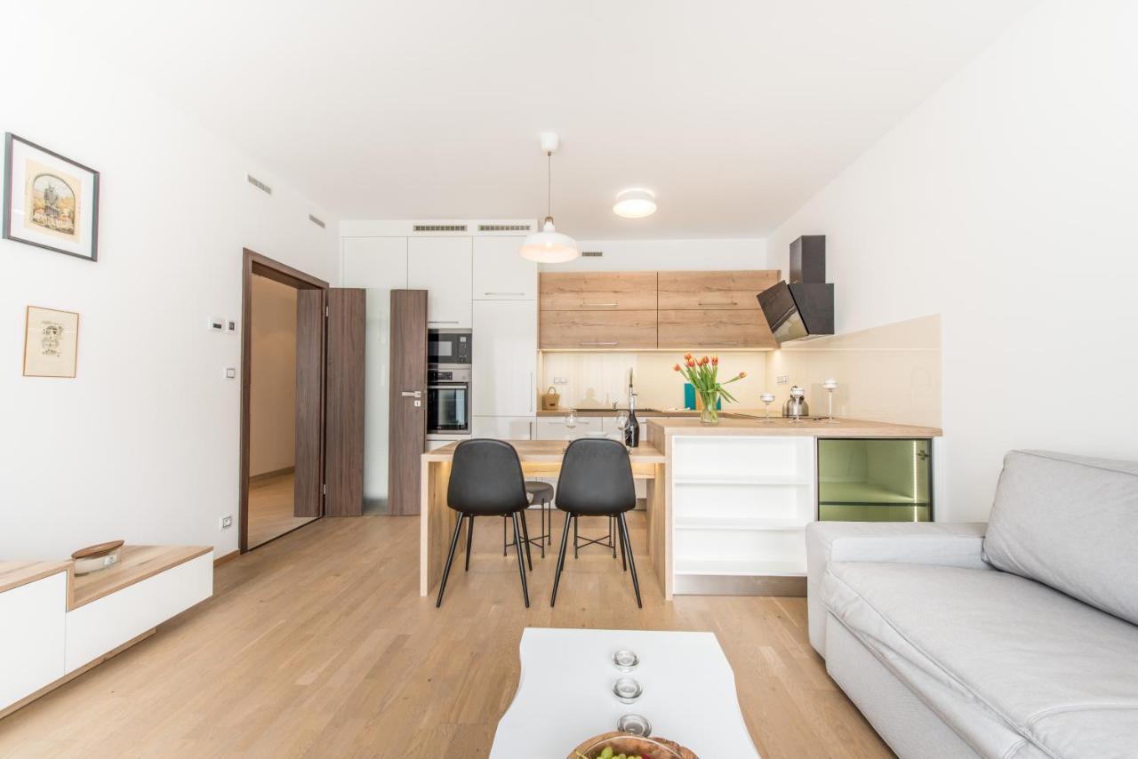 Mozart Central Apartments With Garage Prague Exterior photo